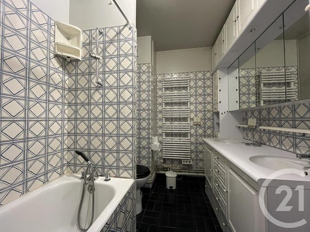 Appartement T5 à vendre - 5 pièces - 160.57 m2 - CROIX - 59 - NORD-PAS-DE-CALAIS - Century 21 Grands Boulevards