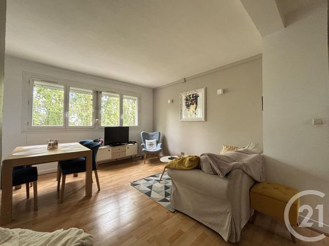Appartement T3 à vendre - 3 pièces - 56.0 m2 - VILLENEUVE D ASCQ - 59 - NORD-PAS-DE-CALAIS - Century 21 Grands Boulevards