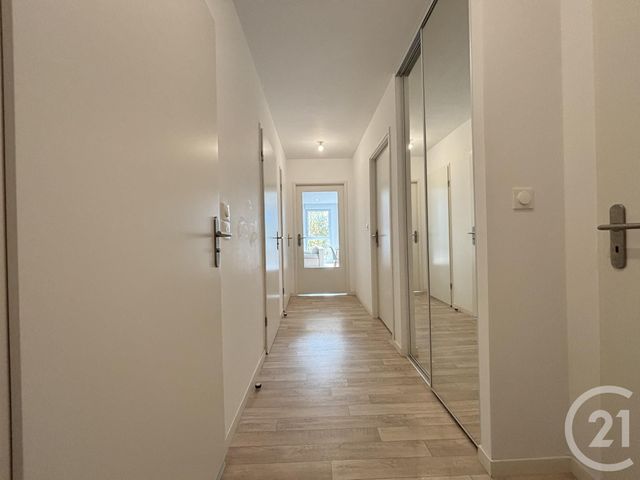 Appartement T3 à vendre - 3 pièces - 59.57 m2 - VILLENEUVE D ASCQ - 59 - NORD-PAS-DE-CALAIS - Century 21 Grands Boulevards