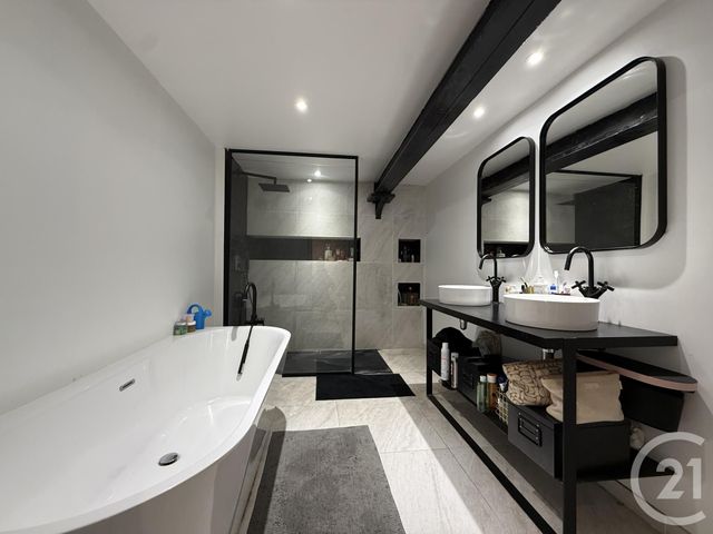 Appartement Loft à vendre - 4 pièces - 181.0 m2 - ROUBAIX - 59 - NORD-PAS-DE-CALAIS - Century 21 Grands Boulevards