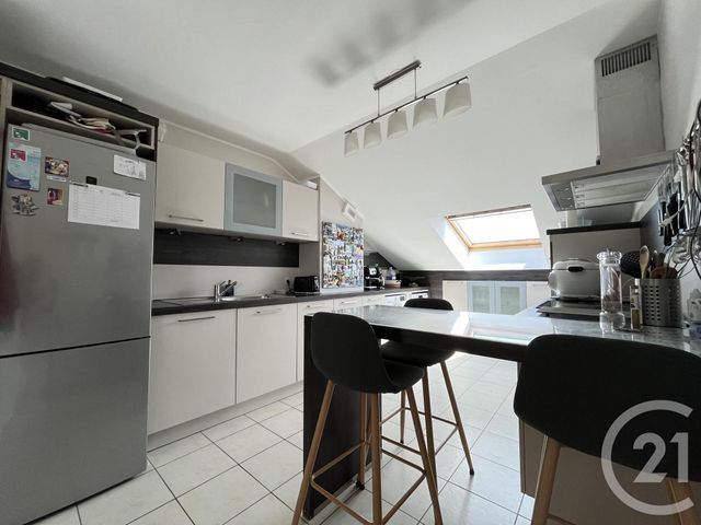 Afficher la photo en grand Appartement T4 à vendre - 4 pièces - 93.68 m2 - WASQUEHAL - 59 - NORD-PAS-DE-CALAIS - Century 21 Grands Boulevards