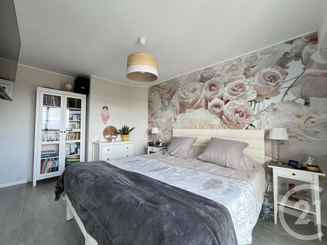 Afficher la photo en grand Appartement T4 à vendre - 4 pièces - 93.68 m2 - WASQUEHAL - 59 - NORD-PAS-DE-CALAIS - Century 21 Grands Boulevards
