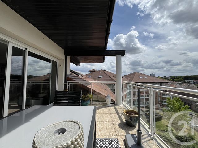 Afficher la photo en grand Appartement T4 à vendre - 4 pièces - 93.68 m2 - WASQUEHAL - 59 - NORD-PAS-DE-CALAIS - Century 21 Grands Boulevards