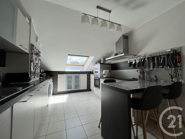 Afficher la photo en grand Appartement T4 à vendre - 4 pièces - 93.68 m2 - WASQUEHAL - 59 - NORD-PAS-DE-CALAIS - Century 21 Grands Boulevards