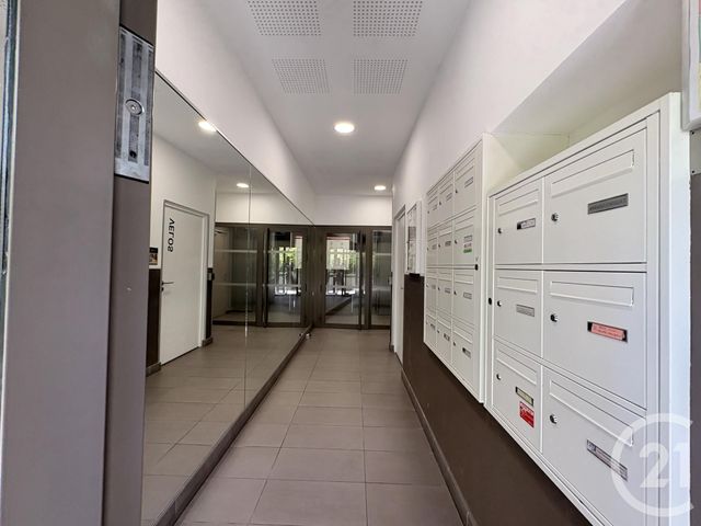 Appartement Studio à vendre - 1 pièce - 29.45 m2 - LILLE - 59 - NORD-PAS-DE-CALAIS - Century 21 Grands Boulevards