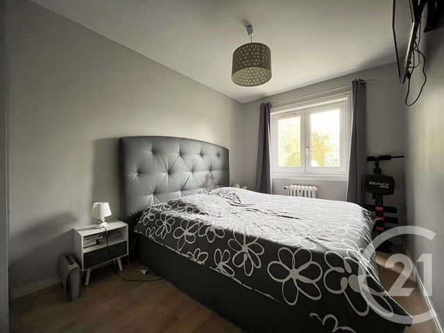 Appartement T4 à vendre - 4 pièces - 76.75 m2 - VILLENEUVE D ASCQ - 59 - NORD-PAS-DE-CALAIS - Century 21 Grands Boulevards