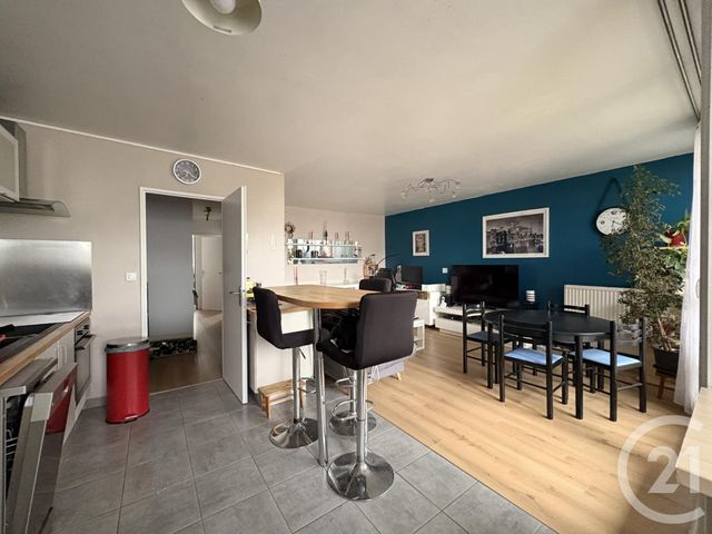 Appartement T3 à vendre - 3 pièces - 72.37 m2 - VILLENEUVE D ASCQ - 59 - NORD-PAS-DE-CALAIS - Century 21 Grands Boulevards