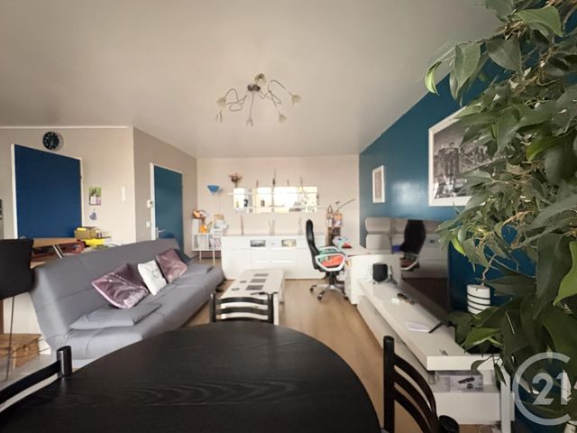 Appartement T3 à vendre - 3 pièces - 72.37 m2 - VILLENEUVE D ASCQ - 59 - NORD-PAS-DE-CALAIS - Century 21 Grands Boulevards