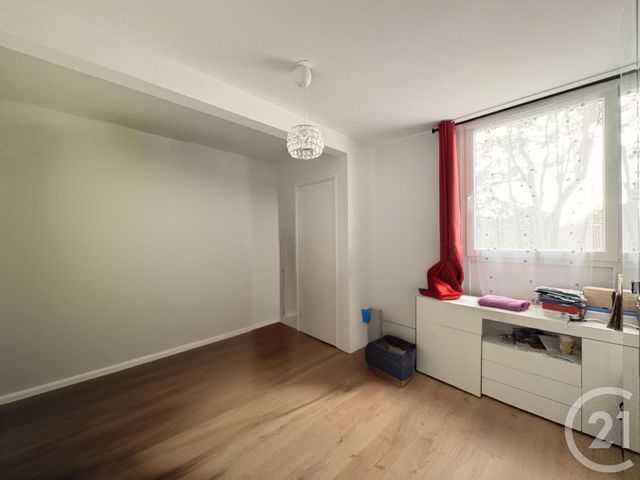 Appartement T3 à vendre - 3 pièces - 72.37 m2 - VILLENEUVE D ASCQ - 59 - NORD-PAS-DE-CALAIS - Century 21 Grands Boulevards
