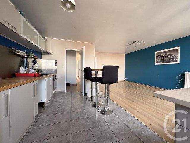 Appartement T3 à vendre - 3 pièces - 72.37 m2 - VILLENEUVE D ASCQ - 59 - NORD-PAS-DE-CALAIS - Century 21 Grands Boulevards