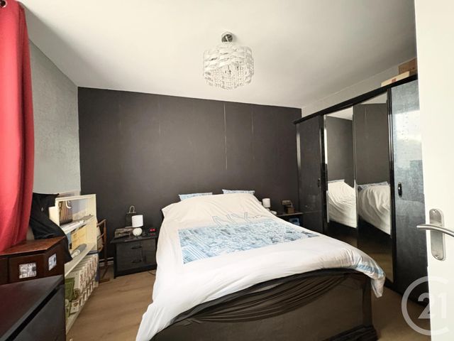 Appartement T3 à vendre - 3 pièces - 72.37 m2 - VILLENEUVE D ASCQ - 59 - NORD-PAS-DE-CALAIS - Century 21 Grands Boulevards