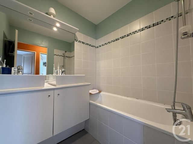 Appartement Duplex à vendre - 4 pièces - 77.19 m2 - WASQUEHAL - 59 - NORD-PAS-DE-CALAIS - Century 21 Grands Boulevards