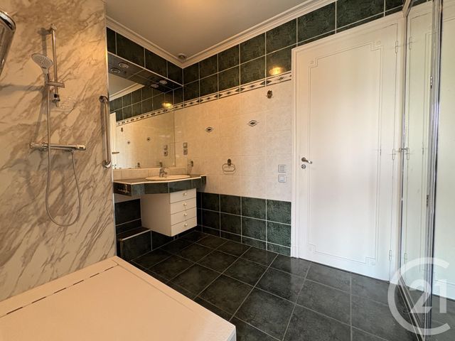 Appartement T4 à vendre - 4 pièces - 123.0 m2 - LILLE - 59 - NORD-PAS-DE-CALAIS - Century 21 Grands Boulevards