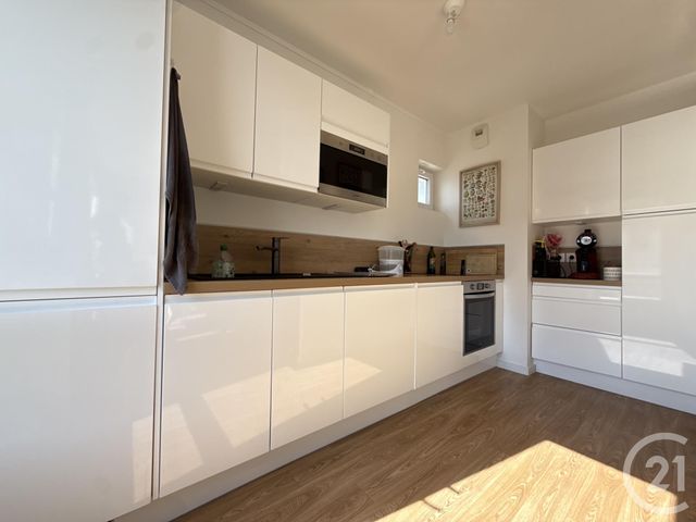 Appartement T4 à vendre - 4 pièces - 71.6 m2 - VILLENEUVE D ASCQ - 59 - NORD-PAS-DE-CALAIS - Century 21 Grands Boulevards