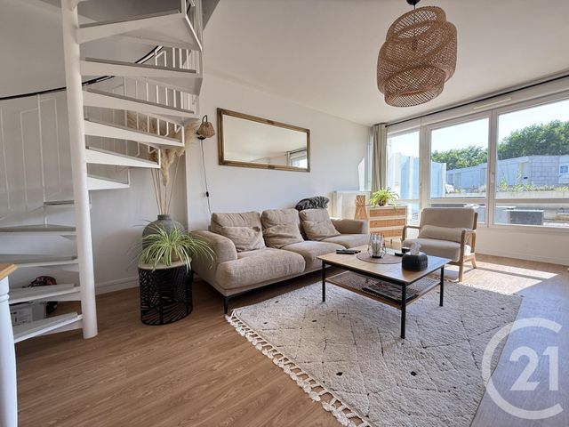 Appartement T4 à vendre - 4 pièces - 71.6 m2 - VILLENEUVE D ASCQ - 59 - NORD-PAS-DE-CALAIS - Century 21 Grands Boulevards
