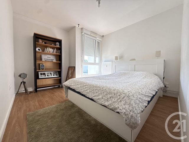 Appartement T4 à vendre - 4 pièces - 71.6 m2 - VILLENEUVE D ASCQ - 59 - NORD-PAS-DE-CALAIS - Century 21 Grands Boulevards