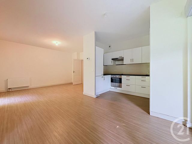 Appartement T4 à vendre - 4 pièces - 84.11 m2 - CROIX - 59 - NORD-PAS-DE-CALAIS - Century 21 Grands Boulevards