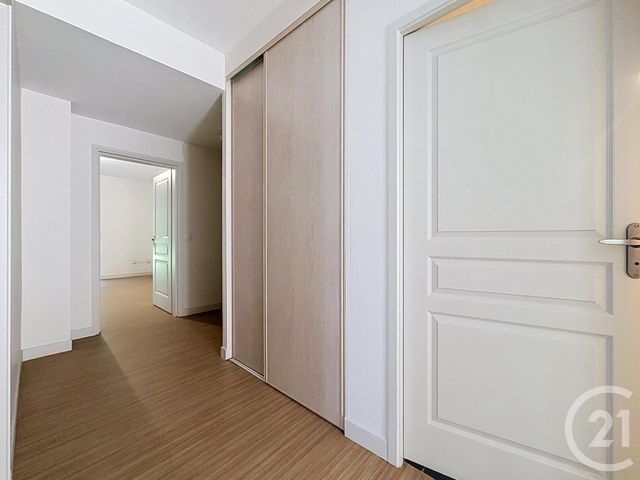 Appartement T4 à vendre - 4 pièces - 84.11 m2 - CROIX - 59 - NORD-PAS-DE-CALAIS - Century 21 Grands Boulevards